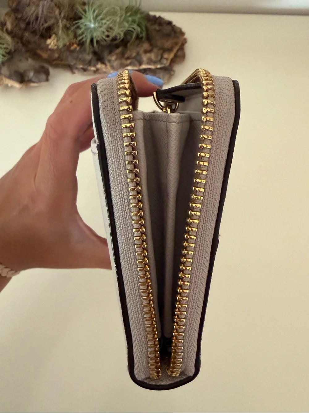 Kate Spade Two-Tone Gray Lavender Zip Wallet